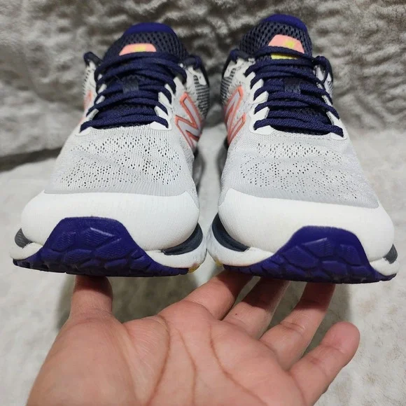 New Balance Fresh Foam 680 V7 Shoes Women's 9  Grey Running Athletic Sneakers - Picture 4 of 10